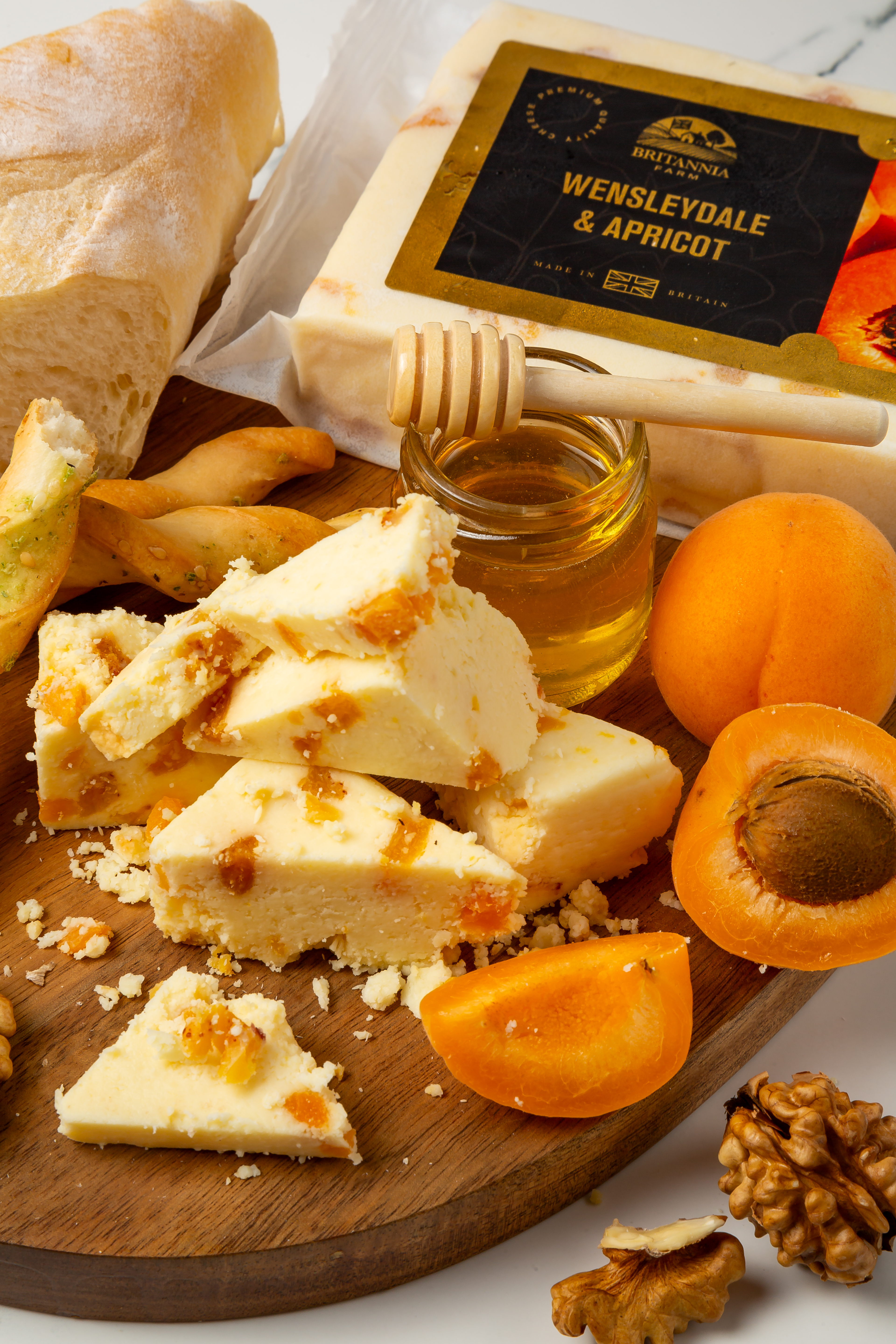 Wensleydale & Apricot cheese with golden fruit pieces – British crumbly cheese