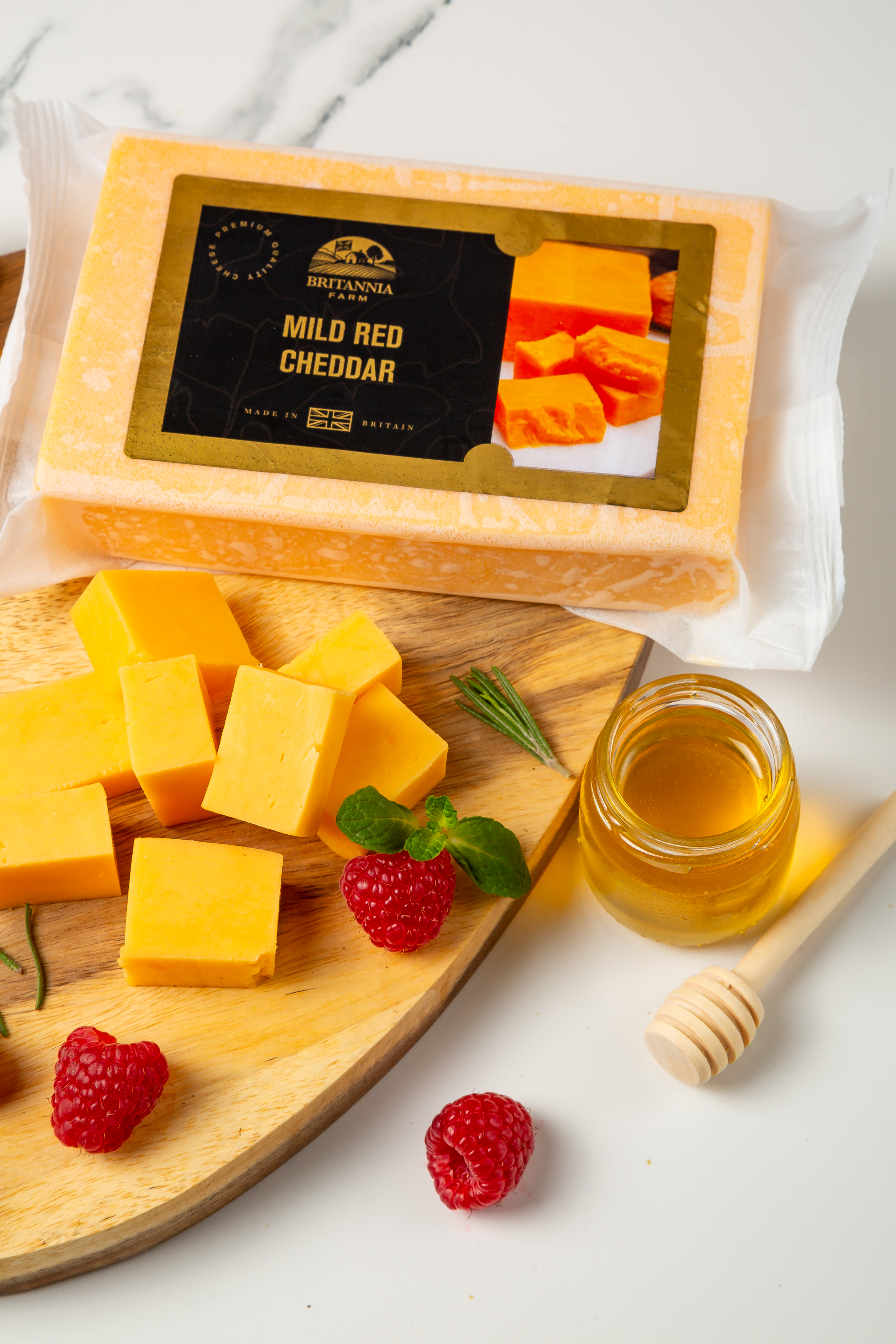 Mild red cheddar cheese block – smooth and creamy British cheese